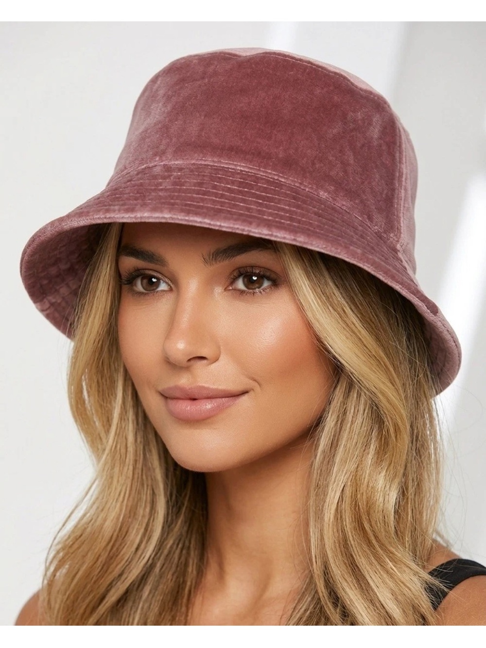 Putnam Sourcing Group Pink Velour Bucket Hat OSFM